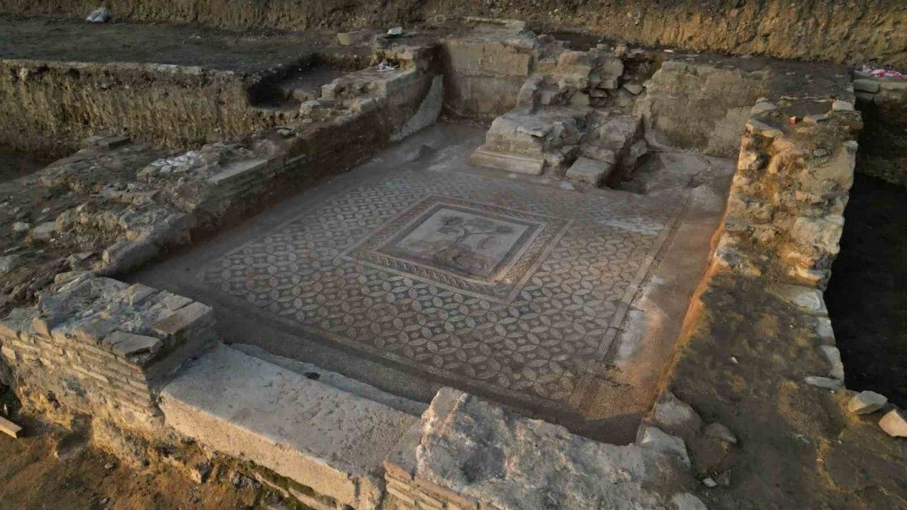 Dionysos Kült Mekanını yansıtan yapı ortaya çıkarıldı