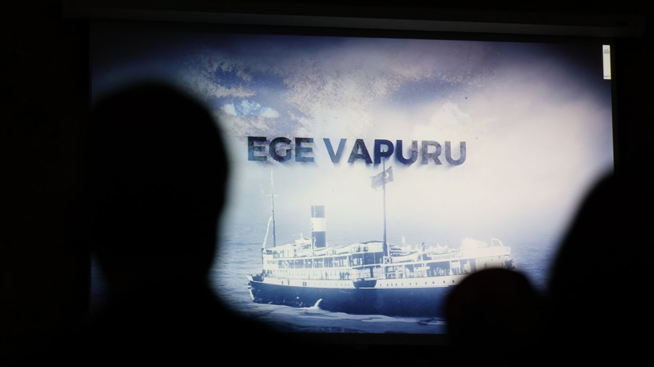 Deniz tutkunu Atatürk’ü gemileriyle andılar