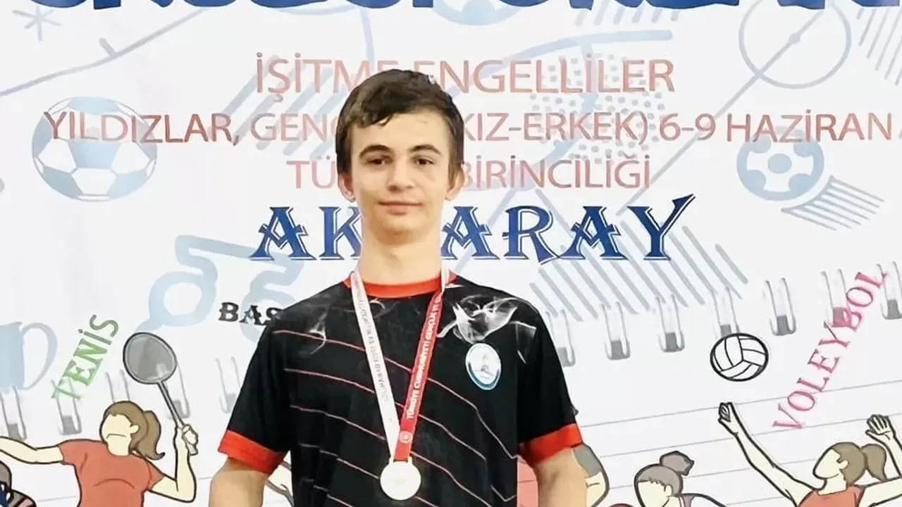 Osmancıklı Badmintoncu Türkiye şampiyonu!