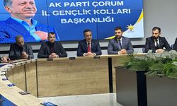Belediye Başkan Aday Adayı Muhsin Dere, AK Partili gençlerle sohbet etti