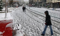 Olumsuz hava koşulları nedeniyle okullar tatil edildi