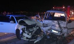 Panelvan ile otomobil çarpıştı: 7 yaralı