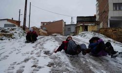 Bayburt’ta kar nedeniyle okullar 1 gün tatil edildi