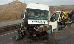 Amasya’da zincirleme kaza: 5’i öğrenci 7 yaralı