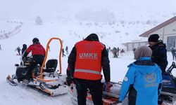 Kayak yaparken yaralananların yardımına UMKE ve jandarma yetişti