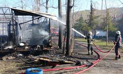 Ordu’da kamp alanında yangın: 10 yapı küle döndü, 3 çadır hasar gördü