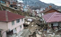 Tokat’ta yıkılan köylerini göz yaşlarıyla izlediler