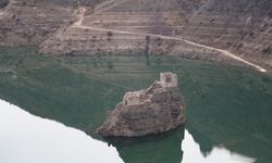 Baraj suları çekildi tarihi kale ortaya çıktı