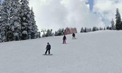 Ilgaz Dağı’nda mart ayında kar güzelliği: Ramazan’da kayak keyfi