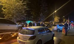 Kastamonu’da çarpışan otomobiller park halindeki araçlara çarptı: 1 yaralı