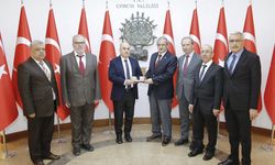 Mehmet Bayrak ve yönetiminden Vali Dağlı'ya ziyaret