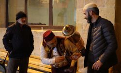 Osmanlı geleneği yaşatılıyor buz gibi şerbetle ağızlar tatlanıyor
