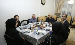 Vali Dağlı Şehit Astsubay’ın ailesi ile iftar yemeğinde  bir arada
