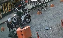 iki motosikletin çarpıştığı kaza anı güvenlik kamerasında