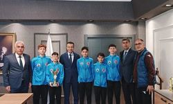 Osmancıklı öğrenciler Yıldız Erkekler Badminton Türkiye Şampiyonasında 2. Oldu!
