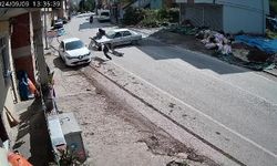 Otomobil ile çarpışan motosiklet sürücüsü havada takla attı