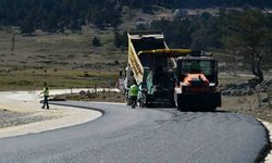 Özel İdare, kendi ürettiği asfaltla yol yapmaya başladı