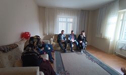 Kaymakam Akpay, Osmancık'a gelen depremzedeleri evlerinde ziyaret etti