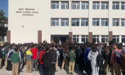 Şehit Öğretmen Şenay Aybüke Yalçın Ortaokulu’nun öğrencileri okullarına geri döndü!