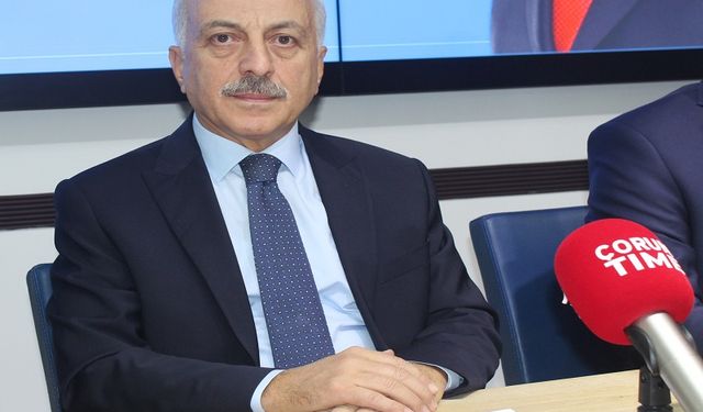 Zeki Gül parti binasında aday adaylığını açıkladı