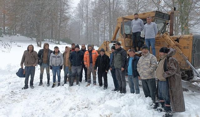 Karda mahsur kalan 6 orman işçisi kurtarıldı