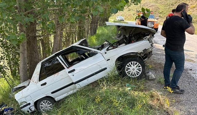 Otomobil şarampole devrildi: 1 ölü, 2 yaralı