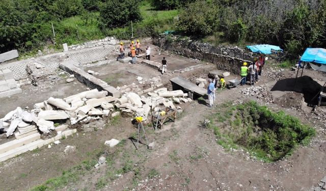 Antik kent kazısında  bin 600 yıllık deprem kalıntıları ortaya çıktı