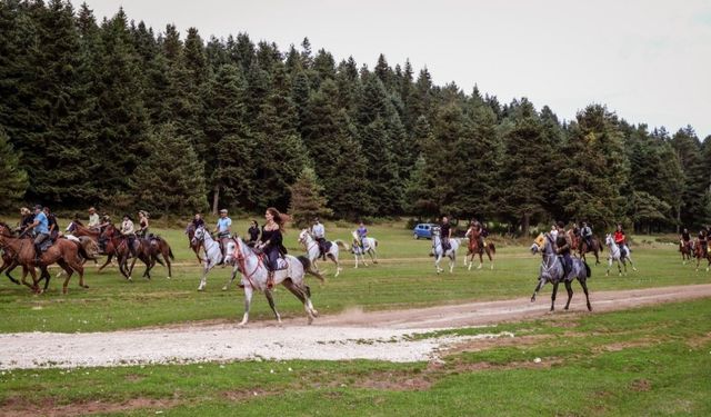 80 at binicisi At Yaylası’nda doğanın tadını çıkardı