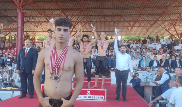 Osmancıklı güreşçi tarihi Kırkpınar Güreşlerinde ikinci oldu