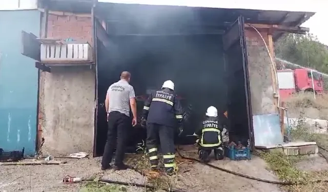 Osmancık’ta kundaklama şüphesi: Garajdaki traktör ve içindeki malzemeler yandı!