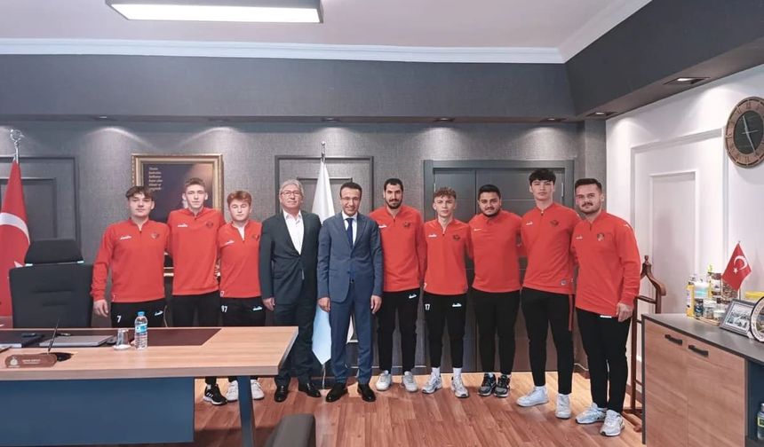 Osmancıkgücü Spor Kulübü’nden Akpay’a ziyaret