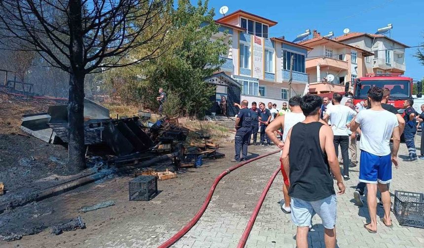 Samsun’da plastik kasa yangını