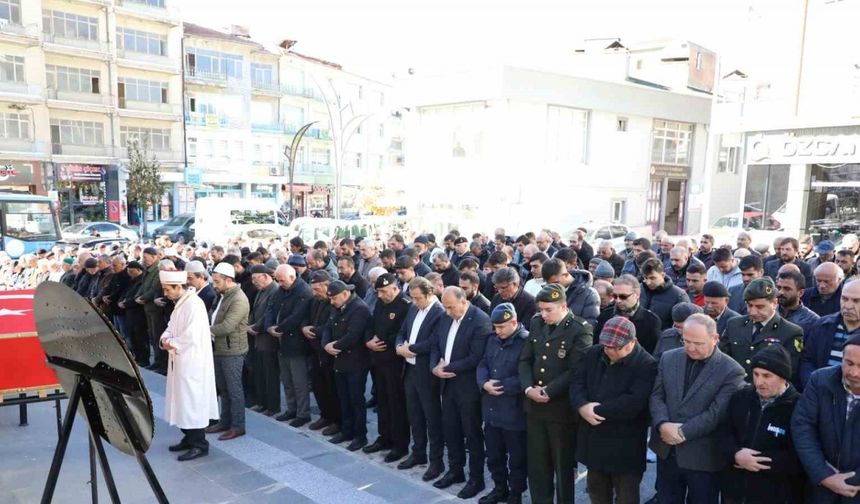 Kore gazisi son yolculuğuna uğurlandı