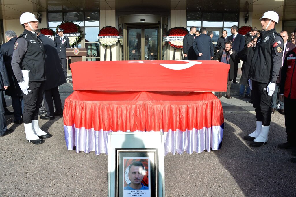 Şehit olan Bakan koruması polis memuru için tören düzenlendi (2)