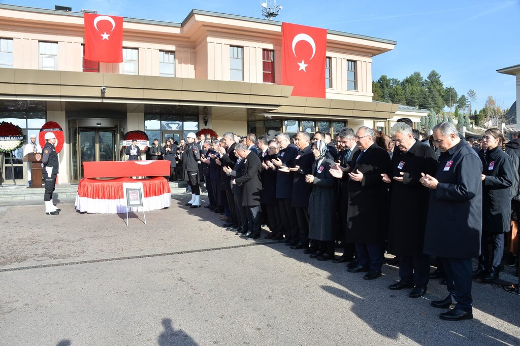 Şehit olan Bakan koruması polis memuru için tören düzenlendi (3)