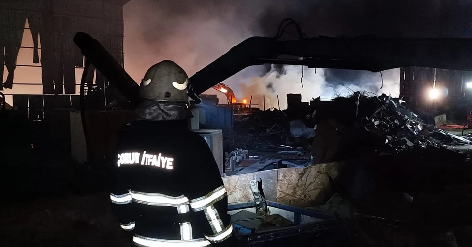 Ankara'daki Yangına Çorum Destegi! Ekipler Müdahale Ediyor (2)
