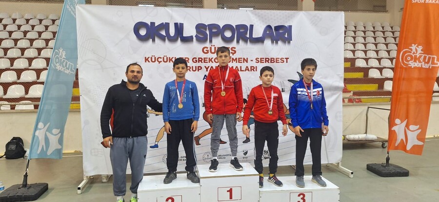 Osmancık’ın Aslanları Edirne’de Yapılacak Olan Türkiye Güreş Şampiyonasına Katılmaya Hak Kazandı (1)
