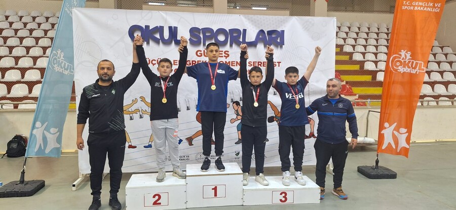 Osmancık’ın Aslanları Edirne’de Yapılacak Olan Türkiye Güreş Şampiyonasına Katılmaya Hak Kazandı (3)