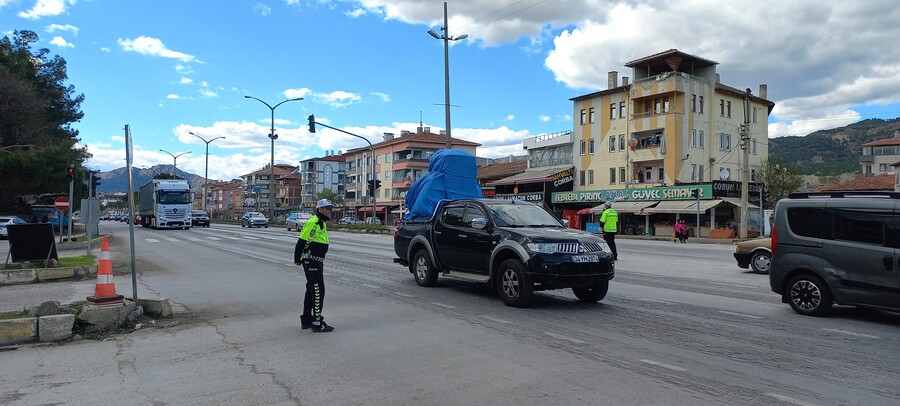 Osmancık’ta Bayram Trafiği Akıcı Seyrediyor (2)