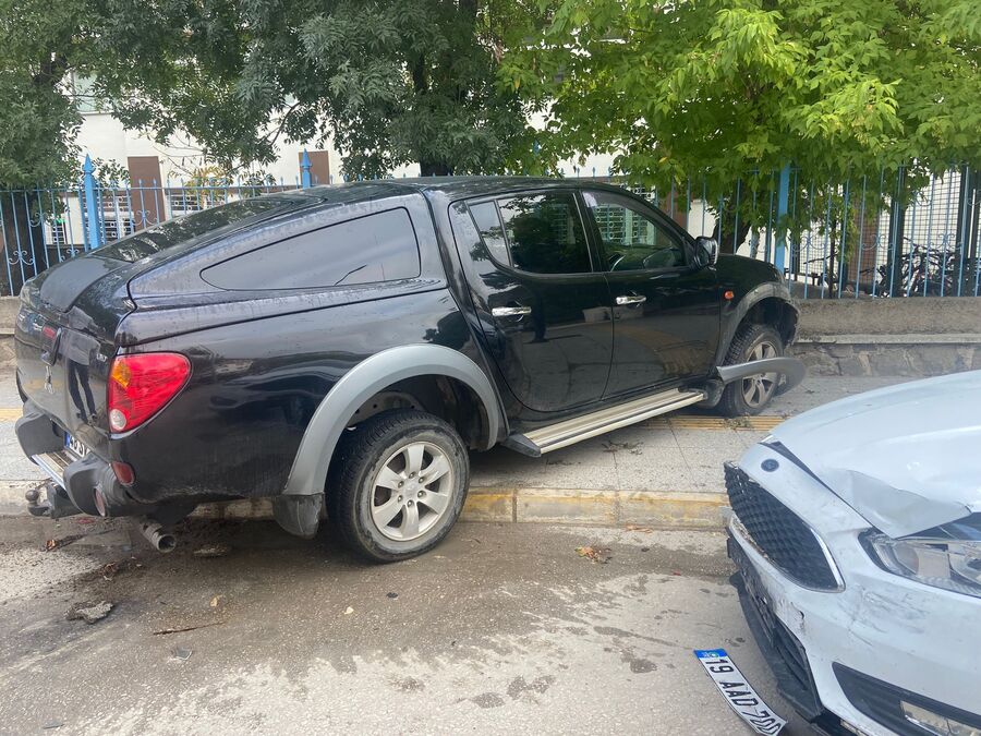 Okula Giriş Saatinde Yaşanan Kaza Korkuttu! (2)