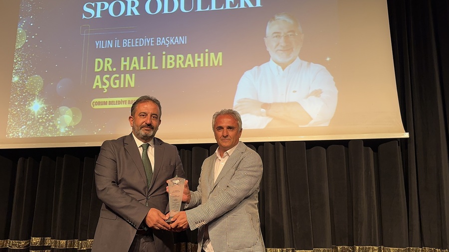 Aşgın’a, Yılın İl Belediye Başkanı Ödülü (6)