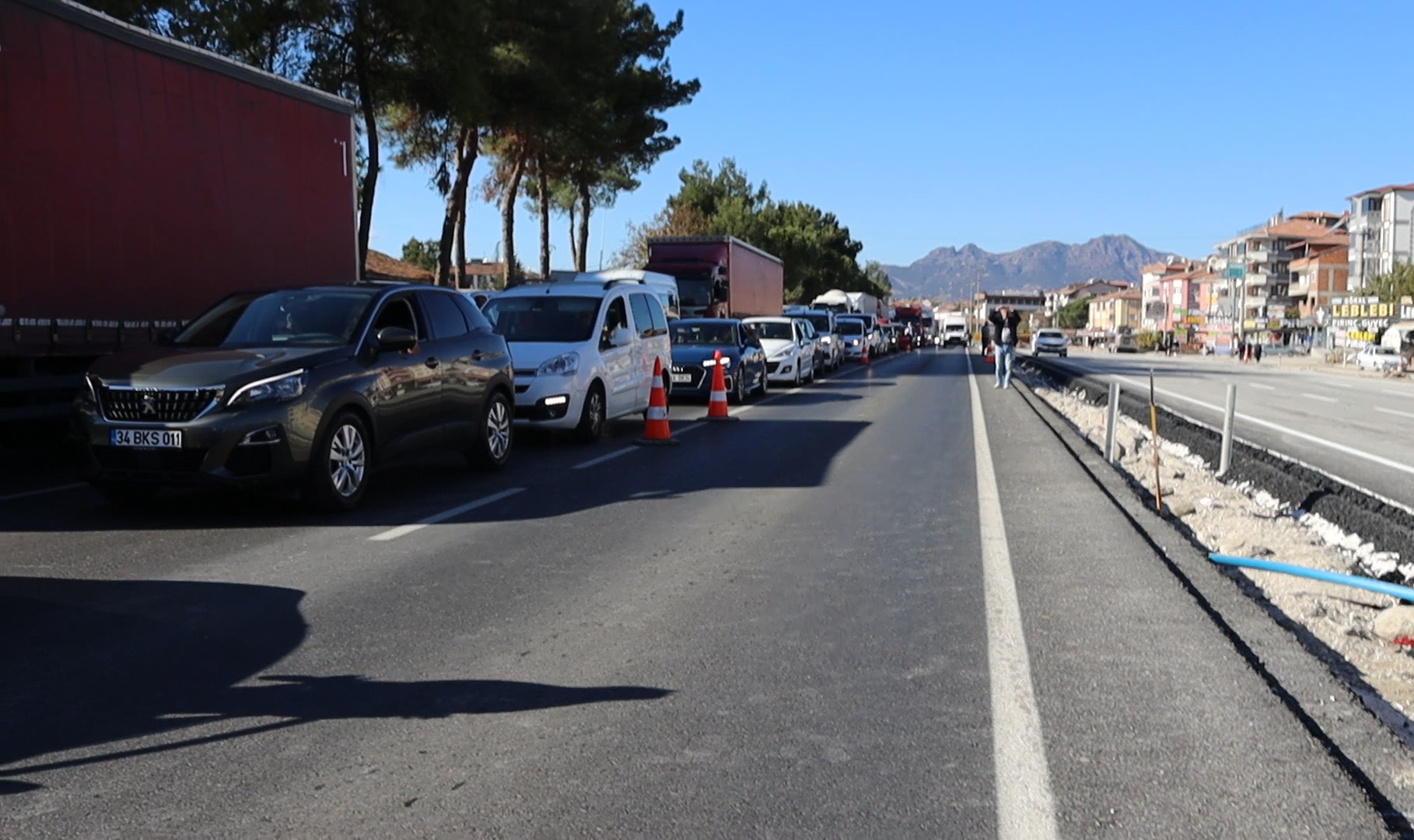 Mahalle Sakinleri Uluslararası Karayolunda Eylem Yaptı (4)