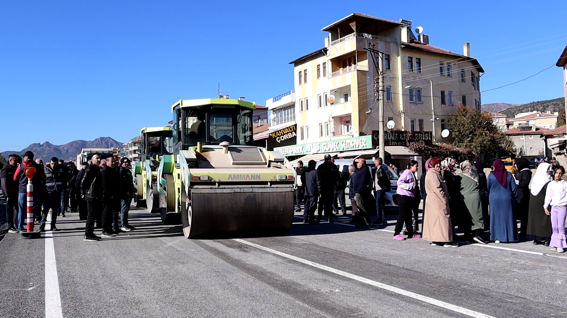 Mahalle Sakinleri Uluslararası Karayolunda Eylem Yaptı2 (1)